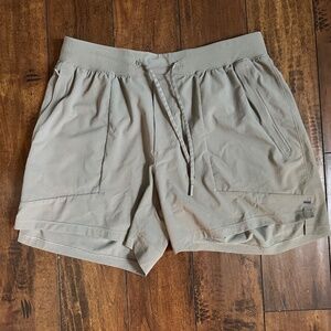 Lululemon - License to Train Linerless Short 5" - Grey - Medium
